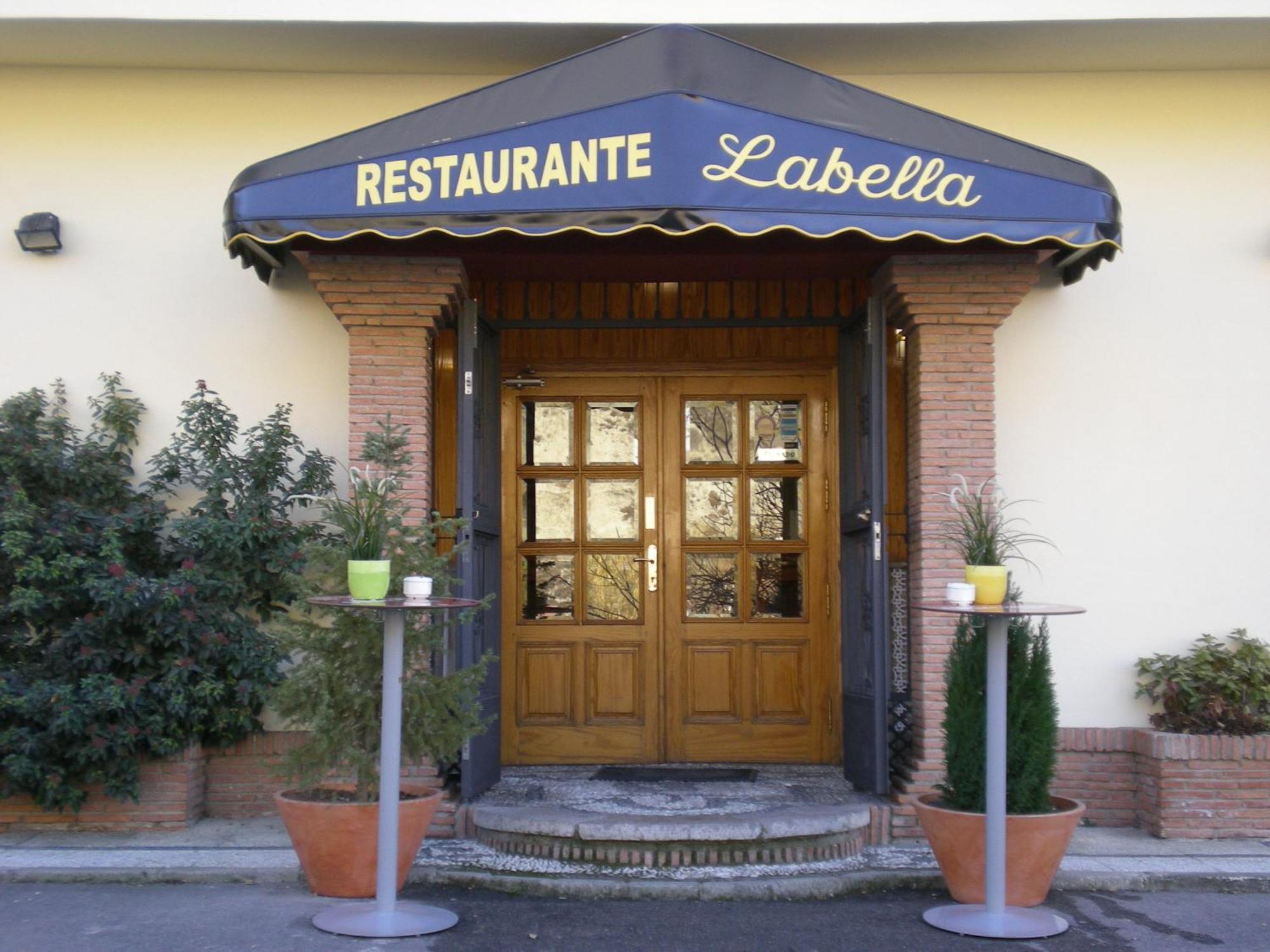 Labella Maria Hotel Pinos Genil Buitenkant foto