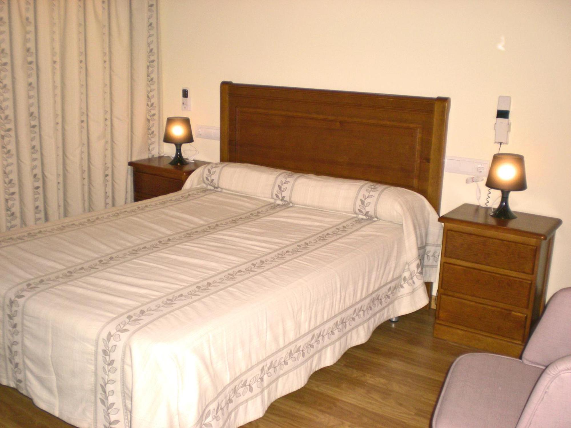 Labella Maria Hotel Pinos Genil Buitenkant foto