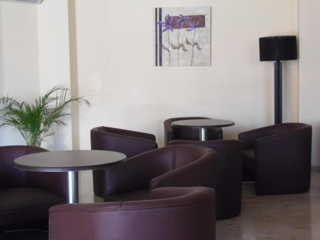 Labella Maria Hotel Pinos Genil Buitenkant foto