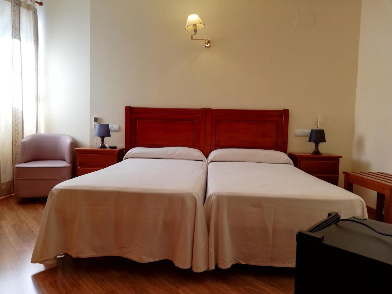 Labella Maria Hotel Pinos Genil Buitenkant foto