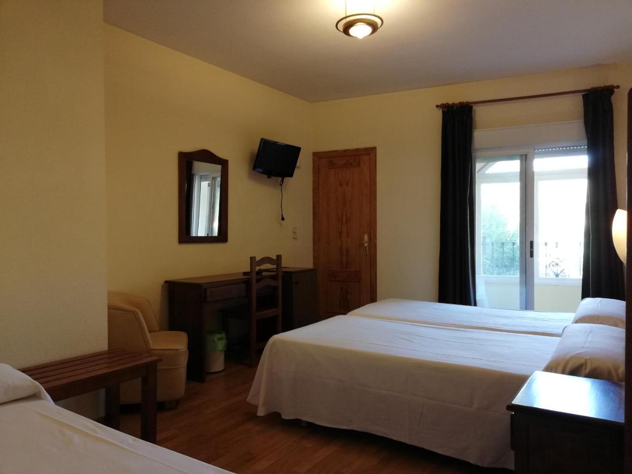 Labella Maria Hotel Pinos Genil Buitenkant foto