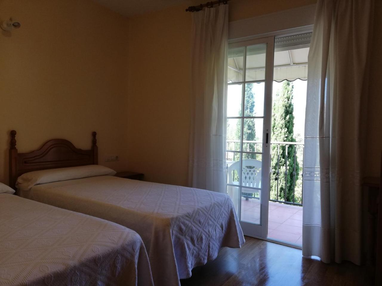 Labella Maria Hotel Pinos Genil Buitenkant foto