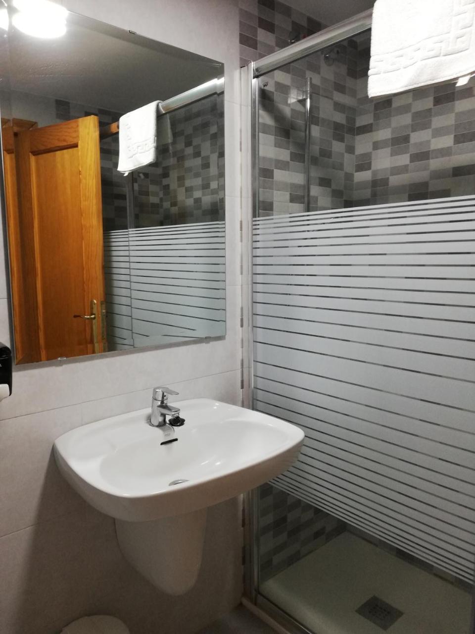 Labella Maria Hotel Pinos Genil Buitenkant foto